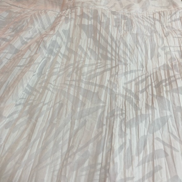 Laura White Skirt With Leaves Pattern Size 10 - Picture 4 of 10